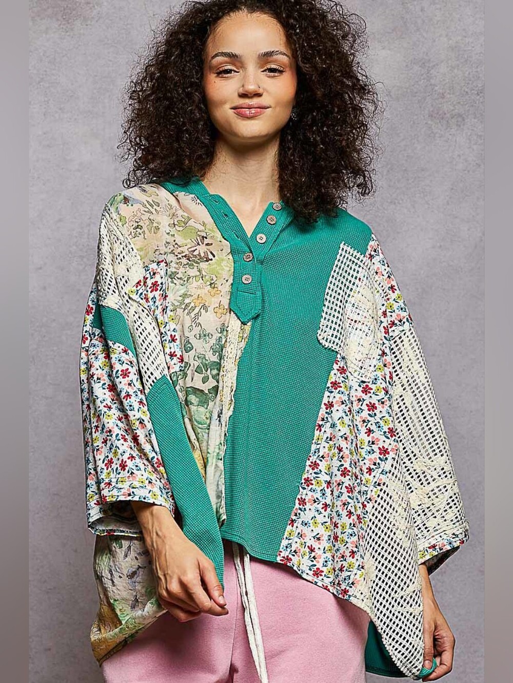 2-0705 POL Patchwork Floral Green Poncho Lightweight Top - Picture 2 of 5